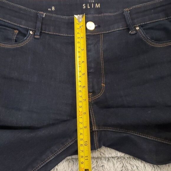 Dark wash White house black market jeans size 8 - Picture 4 of 10